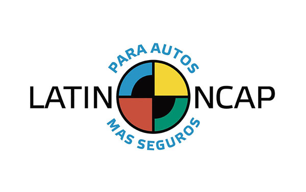 Logo de Latin NCAP a color con fondo blanco