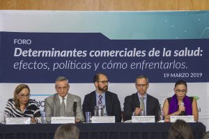 Panel del foro Determinantes comerciales de la salud: efectos, políticas y cómo enfrentarlos, realizado el 19 de marzo de 2019 en la Ciudad de México